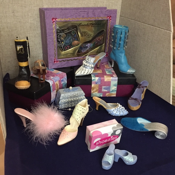 Collectible Miniature Shoe by FETE - Picture 5 of 5